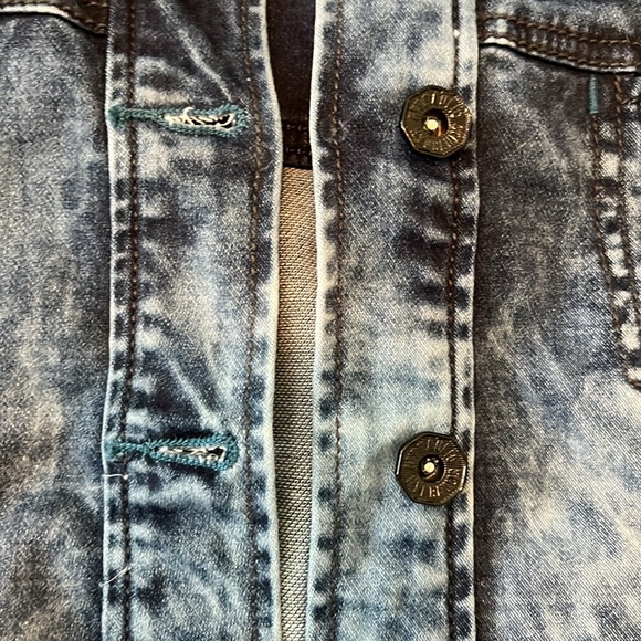 Denim jean jacket - Picture 2 of 13
